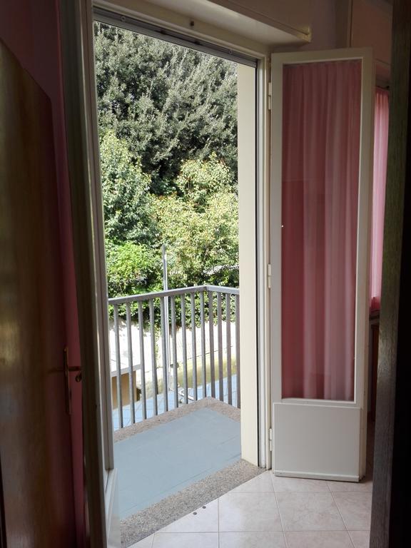 Hotel Parigi Rimini Exterior foto